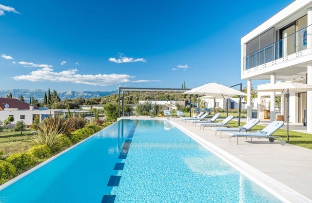 Luxury villa Bracchia Magic Retreat II with heated pool - Skrip