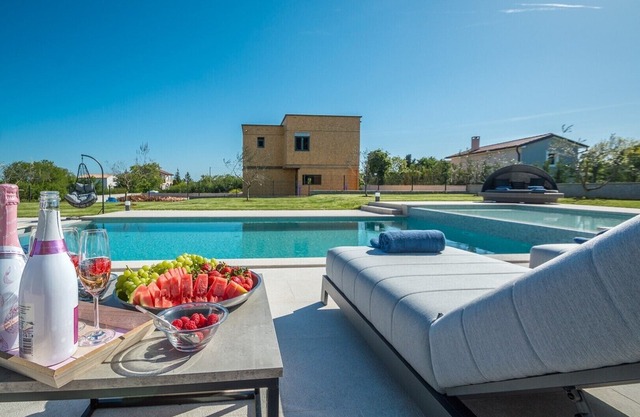 Luxury Villa Mabuhay in a quiet part of Istria