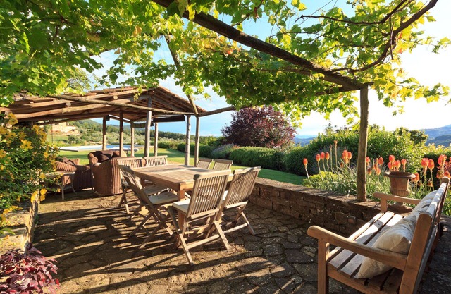 Luxury villa near Florence with A/C, design interiors, swimming pool with view