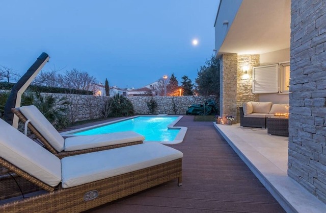 Luxury Villa White Rose with the Pool