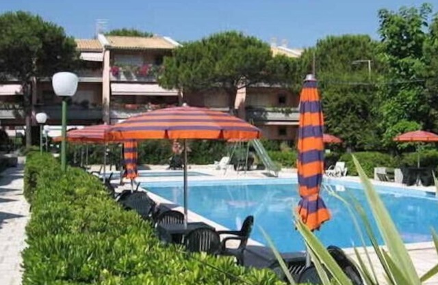 M391 - Marcelli, three-room sea front apartment in a residence with swimming poo