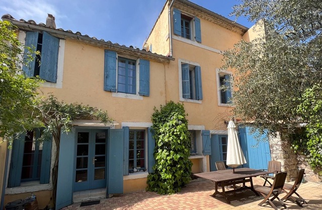Magnificent village house in the Camargue