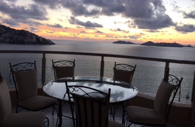 Magnificent Acapulco Beachfront Penthouse