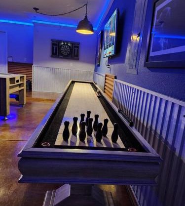 Magnificent Home, Game-room, Close to Everything
