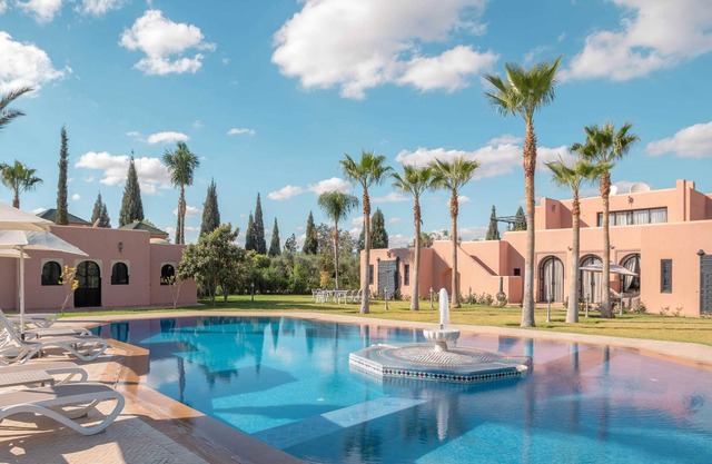 Magnificent Villa Meknes in a Golf resort - 7 suites