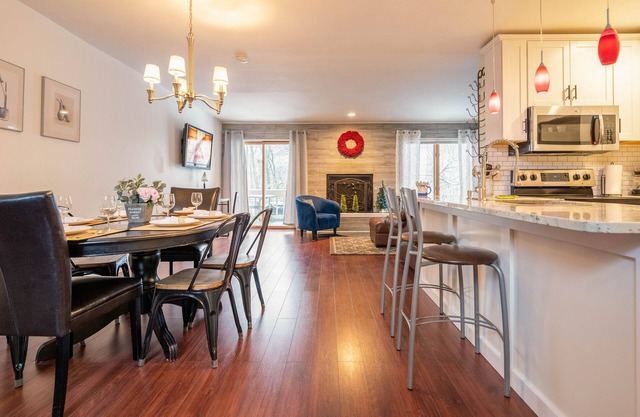 Magnolia House-Jacuzzi, Hiking, Biking & River, 15 min walk to Shawnee Ski Area