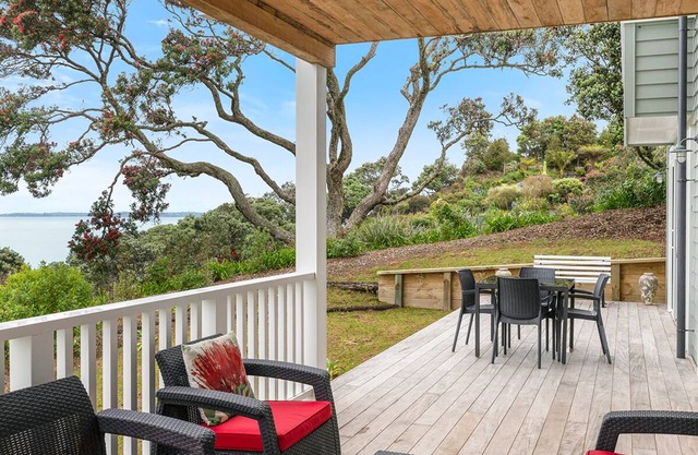 MaiMoana - Hatfields Beach Cliff-Top Retreat