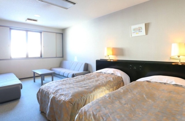 Main building Westernstyle twin room 20 square /Iiyama Nagano