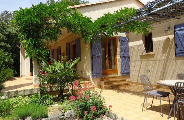 Maison à l'abri du Mistral (4) Mediterranean atmosphere for a relaxing holiday