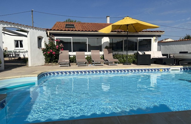 Maison Avec T1 Indépendant Piscine Chauffée Découvrable Jardin île D'oléron