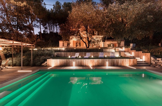 MAISON ANDREA - LUXURY VILLA + HEATED POOL + CONCIERGE SERVICE