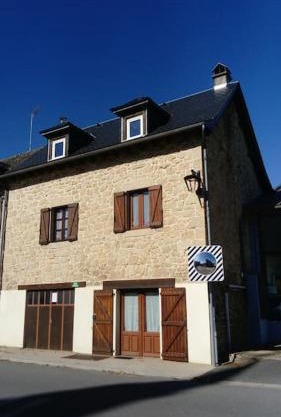 Maison au cœur d'un petit village