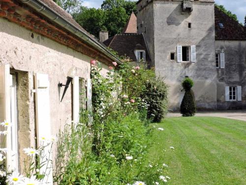 Maison de Charme à la Campagne avec Jardin Privatif, Confort Moderne et Accueil Chevaux - FR-1-489-64
