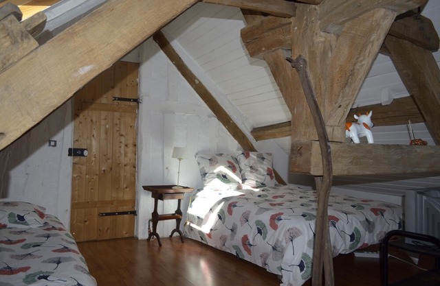 Maison l'Amérique welcome you to one of their room. Dogs are also welcomed