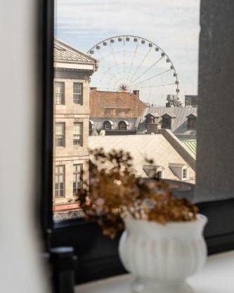 Maison Place Jacques-Cartier by Luxury In Transit