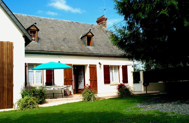 Maison Pyrénées, 3*, south-facing, Mosquito nets, Fibre, Livebox, 2Tv, Enclosed park.