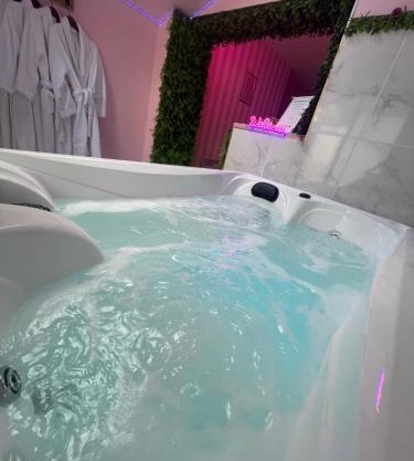 Maison Spacieuse Jacuzzi Wifi Netflix