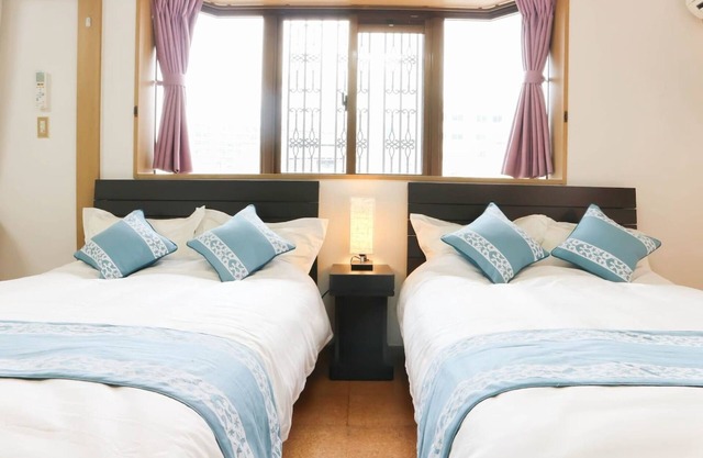 Maison Tsuha 401 Spacious 56 Near Kokusai Street Accommodates up to 12 people/Naha Okinawa