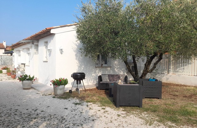 Maisonette-Pavillon with garden near Fréjus-St Raphael