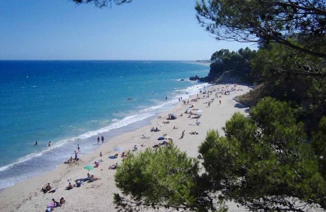 Maisonette with terrace, sea at 300m, quiet and family environment