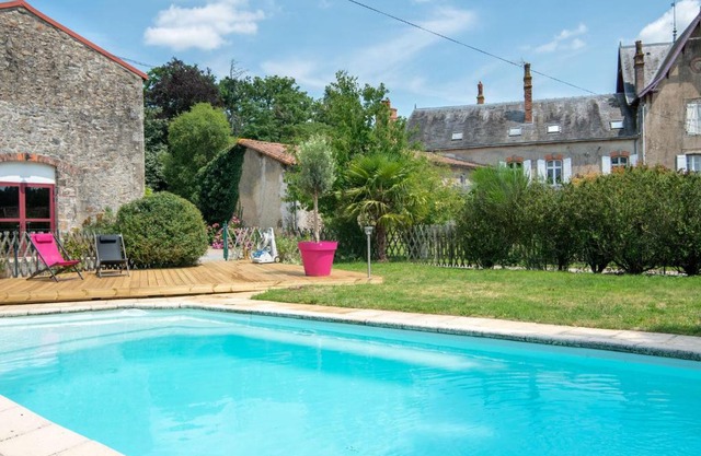Majestic Holiday Home in Clesse with Garden