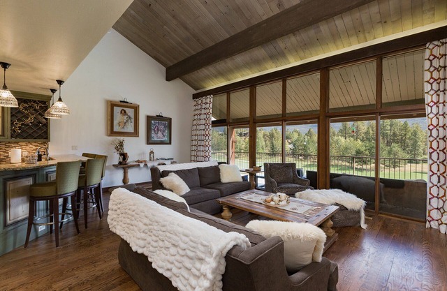 Majestic Mountain Retreat (#740) | At Golf, Near Ski - AC/Pool/HotTub