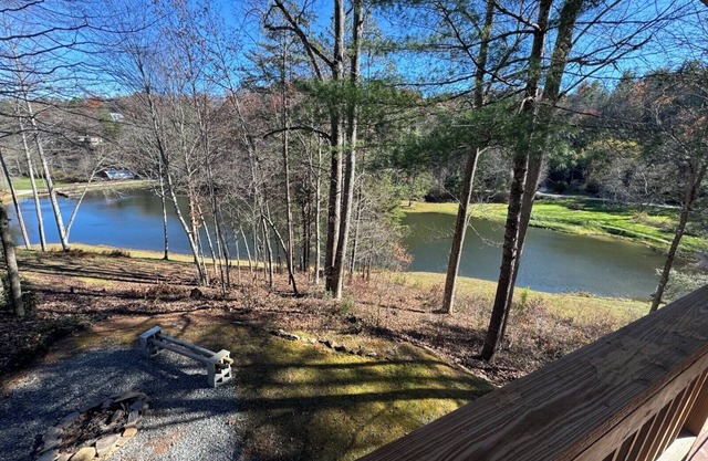 Mallard Cove - lakeside pets WiFi, Mallard Cove - lakeside pet friendly