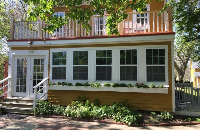 Malvasia Cottage at Willow Creek Vineyard Unique Pied-A-Terre Getaway