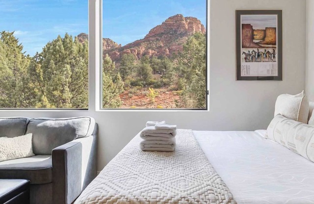 Mammoth Rock Retreat Villa-Sleeps 4