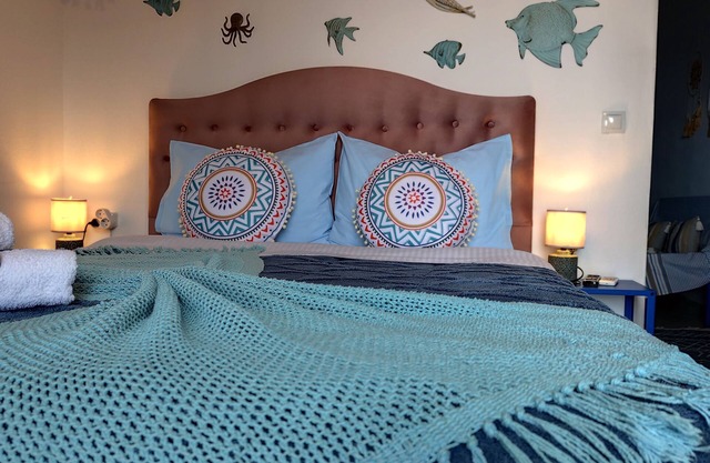 Mana Mia ! Sleep by the Gods, Wake by the Sea – 1BD apt Seaview Escape