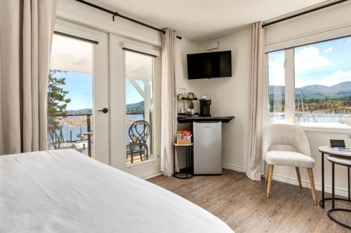 Manana Resort and Marina