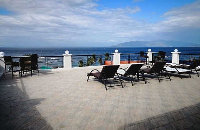 Manarra Seaview Resort