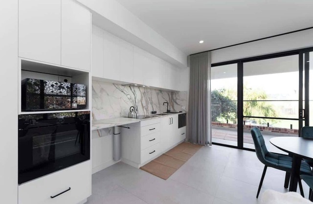 Mangini Apartments Su