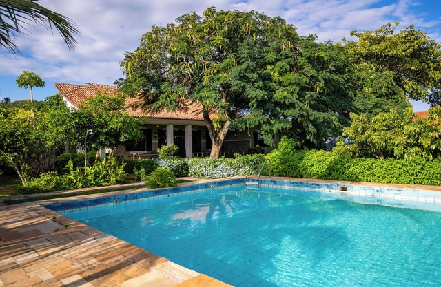 Mansion on the Cabo Frio Canal with 6 Suites, Pool and Panoramic View