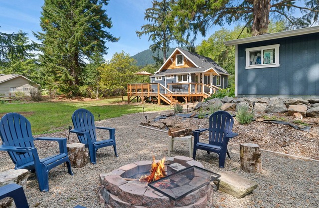 ☀️ March Discounts! Gorgeous Cabin Remodel! Easy Beach Access! Manzanita!☀️