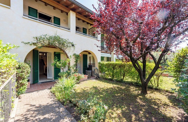 Marcy 3 floors House-2km Lake, Salò, Italy