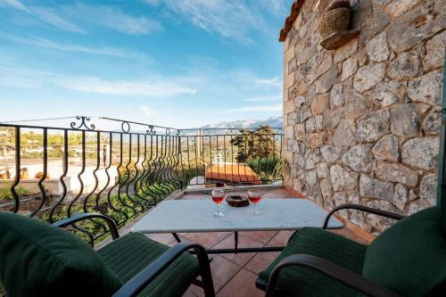 Maria's Serene Countryside Retreat by Chania