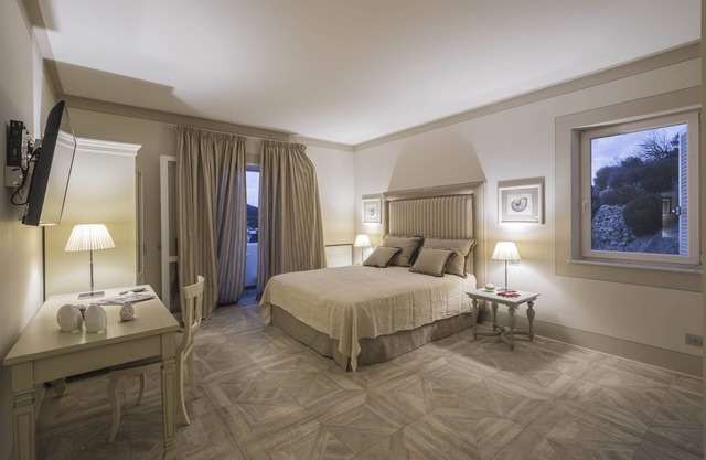 Maridea Ponza - Le Alcove sul mare Deluxe Suites with breathtaking views