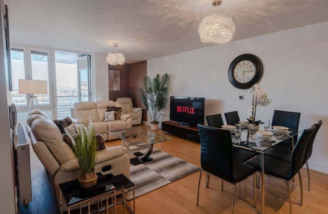 Marina with a view/2 bd flat
