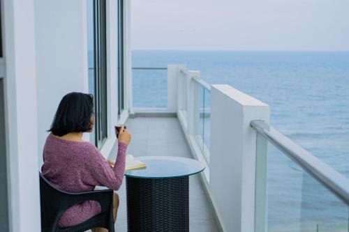 Marine Suites