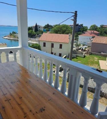 Marisala - Berth avalable, 20m from sea!