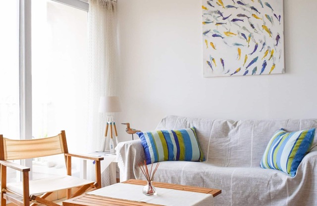 Market District Apartment, 350m from Beach, Balcony, WiFi, 2 Stars