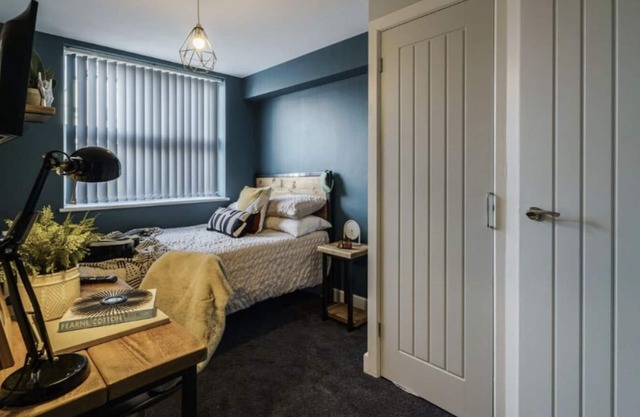 Marlborough House - 5 Bed 5 Bath Corporate Stay
