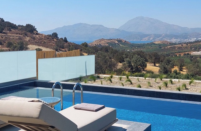 Marnos Green Luxury Superior Villas - the ultimate luxury experience!