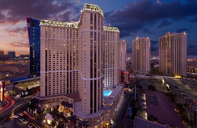 Marriott Grand Chateau F1 Race Week 2 BR SUITE; Plus 2 Raider home games.