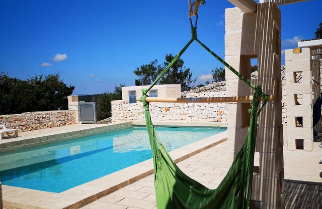 MASSERIA POESIA-DIMORA ROSSA-TRULLI-vacation-pool supervista-valle d'Itria