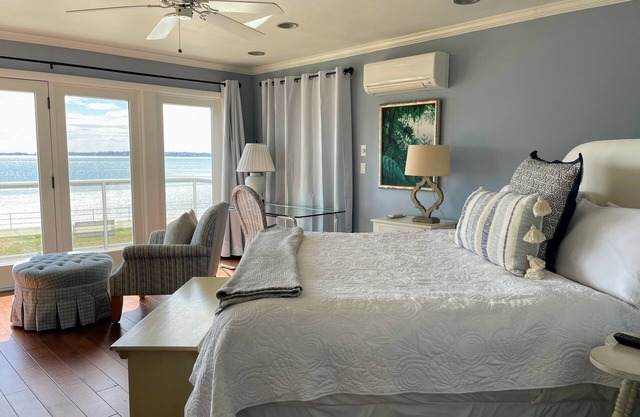 Master Suite with magnificent views of the ocean