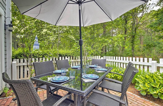 Maushop Village Getaway w/Private Beach Access!