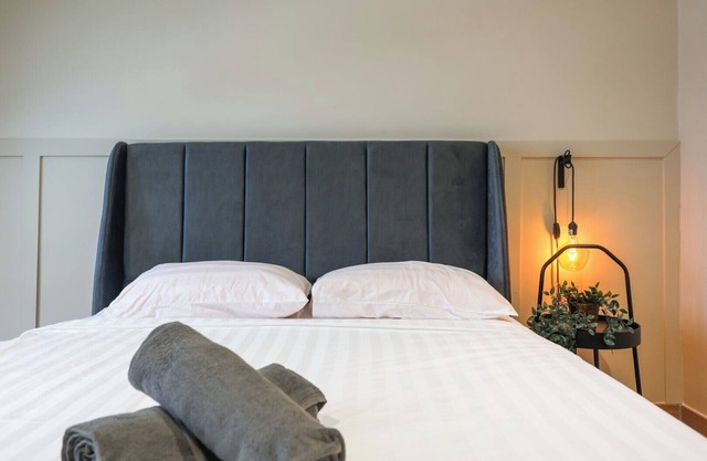 Maya Bay Residence Banting Icon Stay