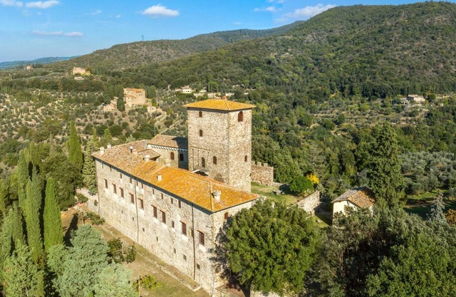 Medieval Castle 15 km from Florence, in the heart of "Chianti Classico" region